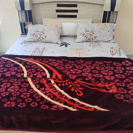 Hotel Purnima Palace Fatehpur  Exteriör bild